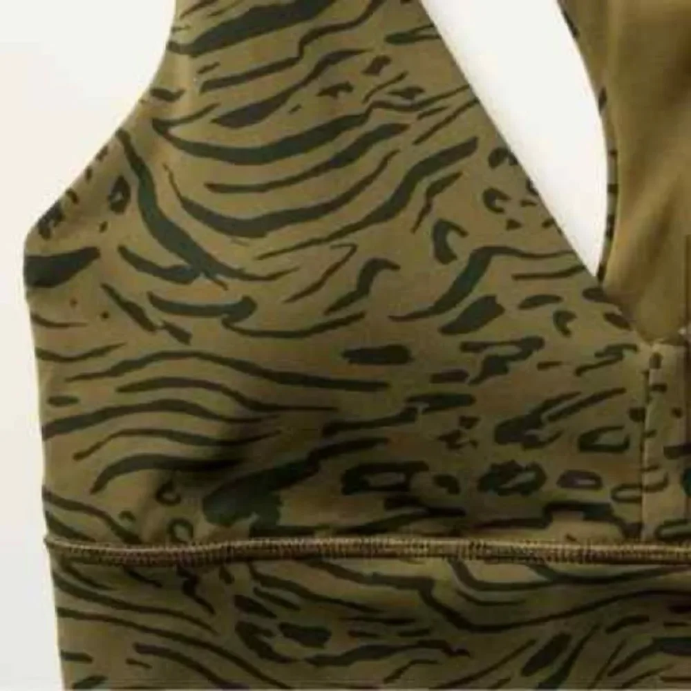 Athleta Transcend Plunge Bra NEW with tags Size Large D/DD Nina Animal Olive - Picture 4 of 14